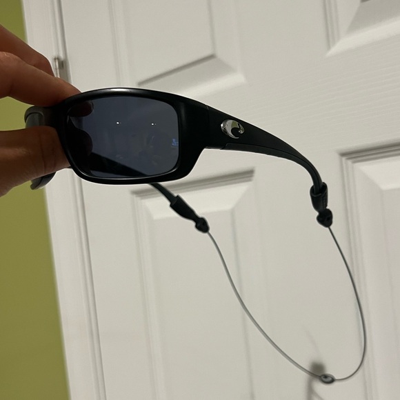 Costa “Fantail” Sunglasses - Picture 3 of 3